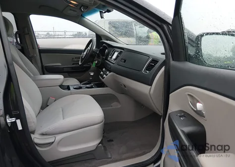 2021 Kia Sedona Lx из США, поврежденный, VIN KNDMB5C11M6662962